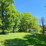 Отель Sarai