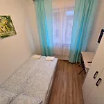 Отель Sarai